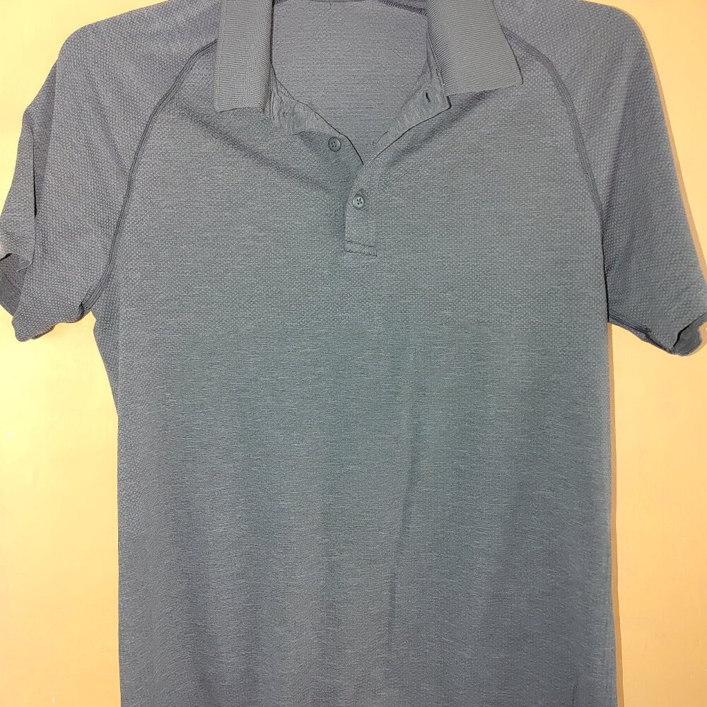 LULULEMON Men's Short Sleeves Polo Shirt Size M Used